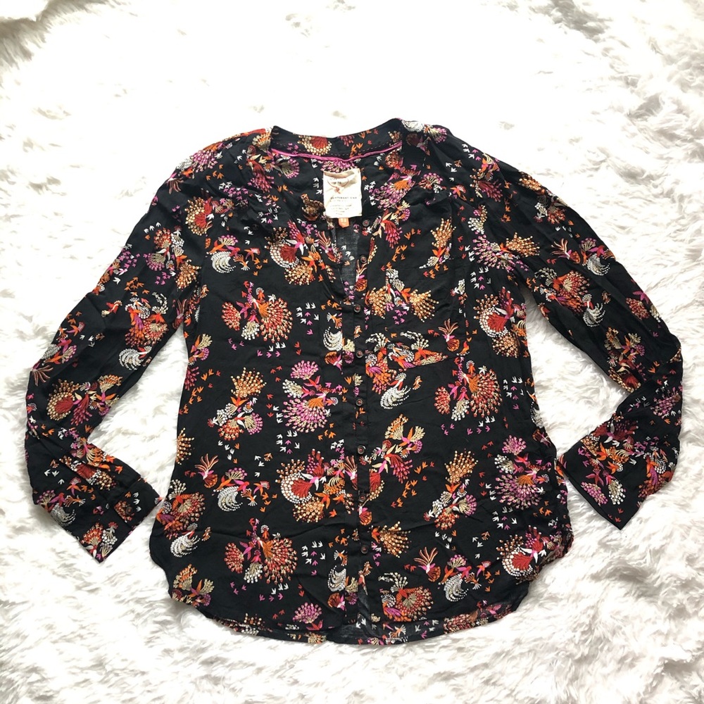 28/52CONVERSATIONS ANTHROPOLOGIE FLORAL BIRD TOP